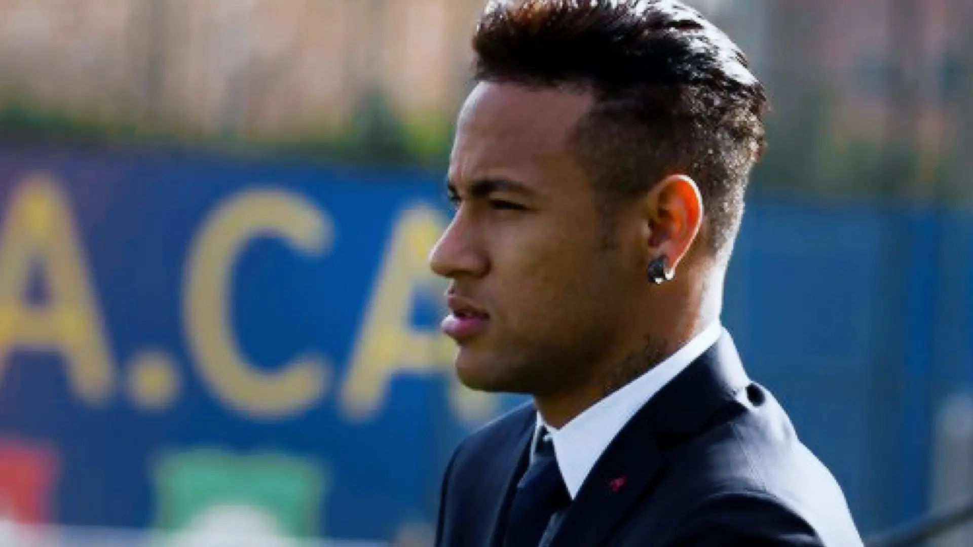 La justice espagnole oblige Neymar à verser 6,7M€ au Barcelone.