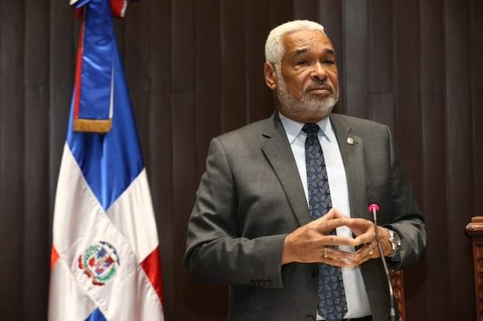 République dominicaine : le président de la chambre des députés testé positif au covid-19