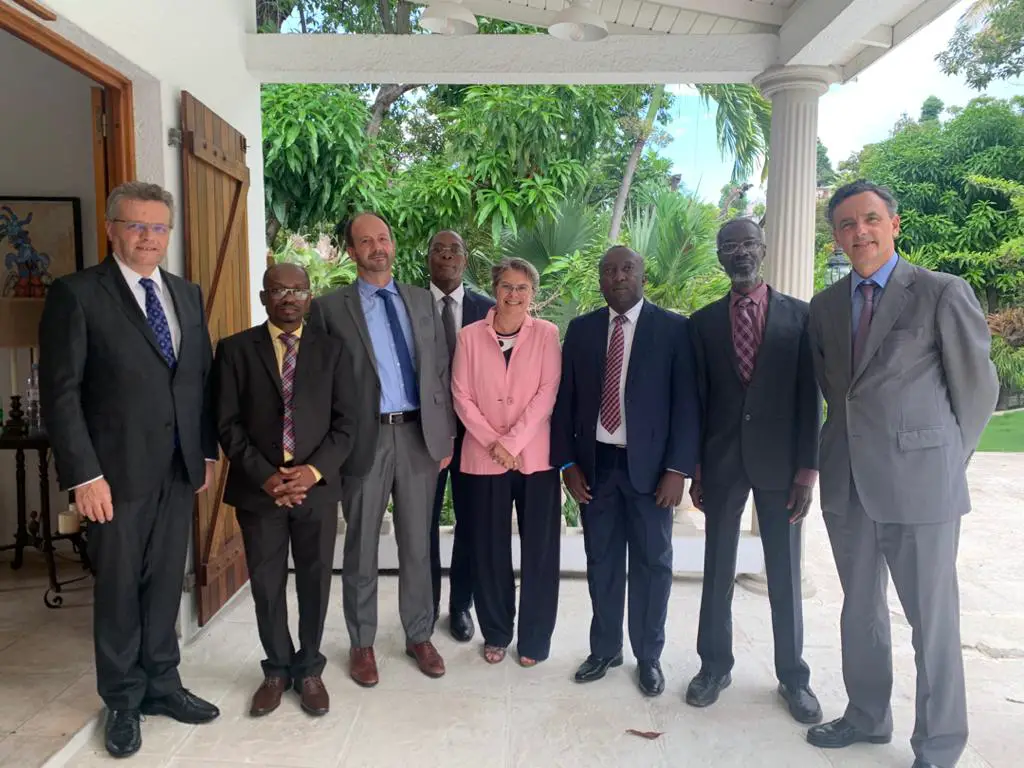 Des ambassadeurs de l'Union Européenne en Haïti rencontrent des juges de la Cour des Comptes