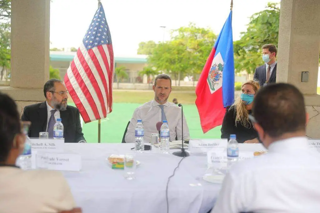 Les États-Unis unis promettent 2 milliards de dollars à la République Dominicaine et 100 millions à Haïti