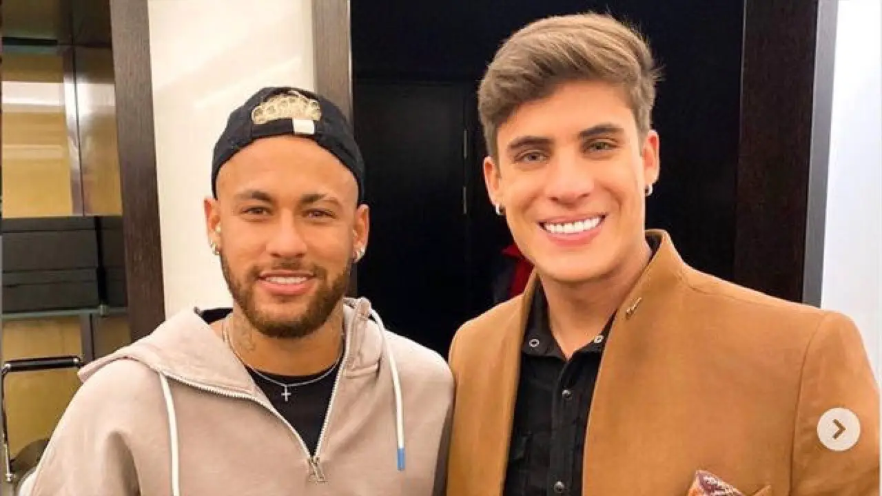 Neymar a un nouveau beau-père : un jeune mannequin de 22 ans