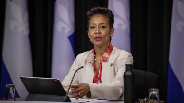 Résidence: la ministre de l'Immigration du Québec, d'origine haïtienne, veut changer les règles