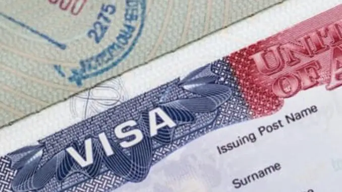 Trump gèle les visas de travail jusqu'en 2021