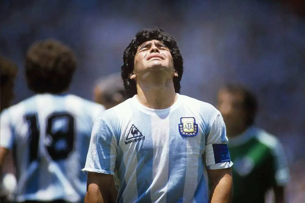 Flach: Maradona mouri!