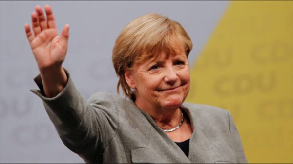 Allemagne: Angela Merkel quitte le pouvoir après 16 ans et fait place à Olaf Scholz