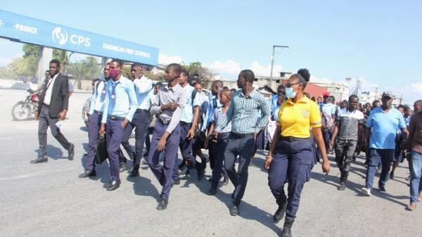 Nesmy Manigat annonce le retour des élèves au lycée national de La Saline