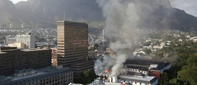 Incendie-Afrique du Sud: l'Assemblée nationale entièrement détruite, un suspect arrêté