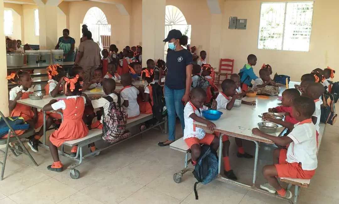 Sud: plus de 70000 élèves bénéficient du projet de cantine scolaire de l'Ambassade de France et de WFP