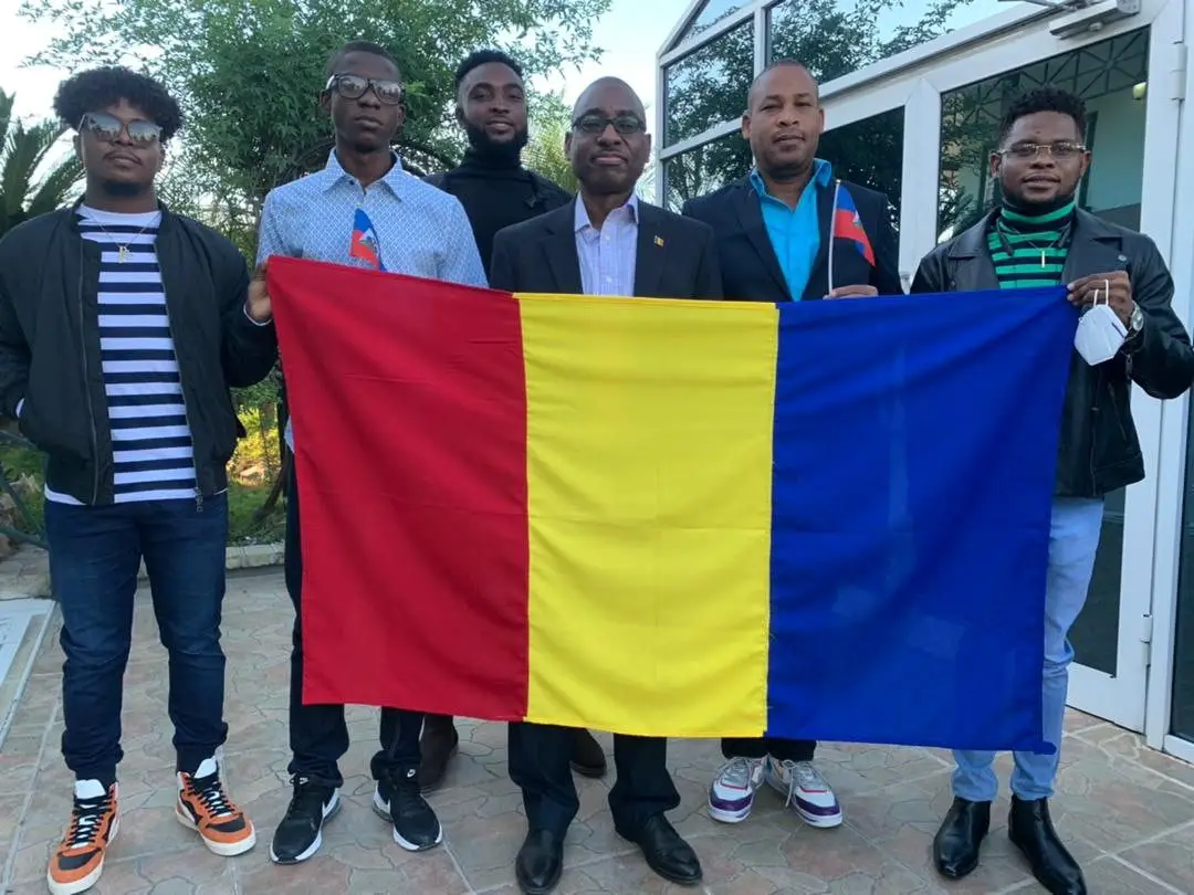 Cinq étudiants haïtiens en route vers la Roumanie pour une formation