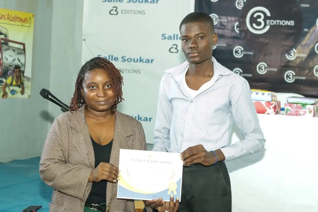 Obed Paul Maurice venant du Nord-est remporte le premier prix du concours d'écriture "Bouquets d'Espoir"