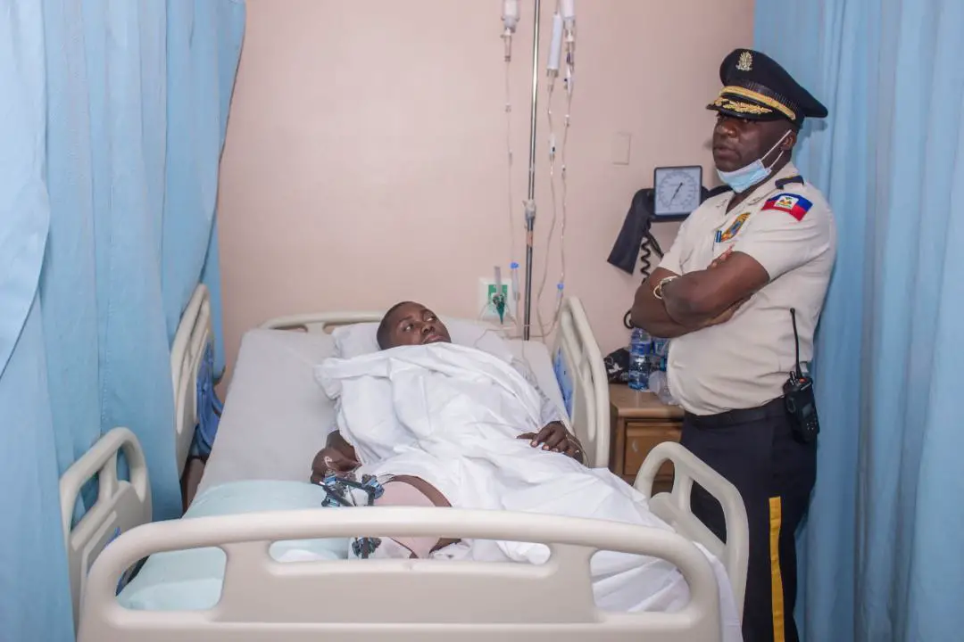 Opérations-Plaine du Cul-de-Sac : le Directeur du personnel de la PNH a visité un policier blessé par balle