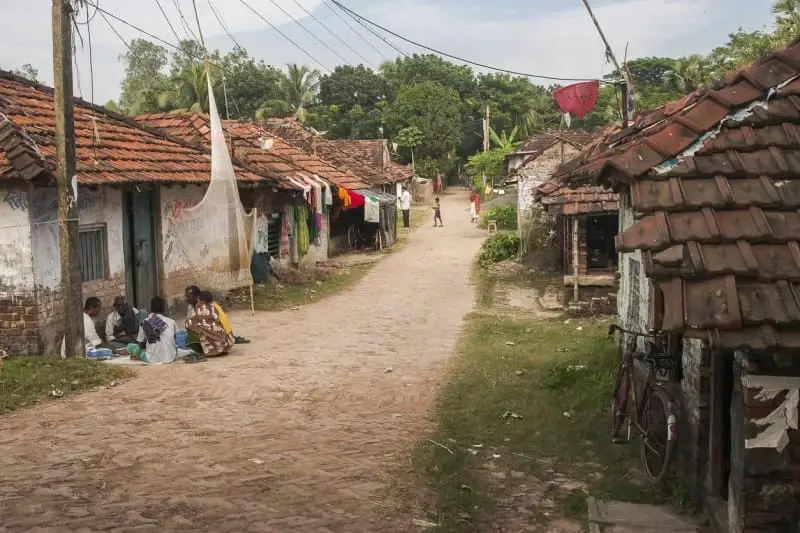 Inde: un électricien coupe le courant tous les soirs dans un village pour rejoindre en cachette sa copine 
