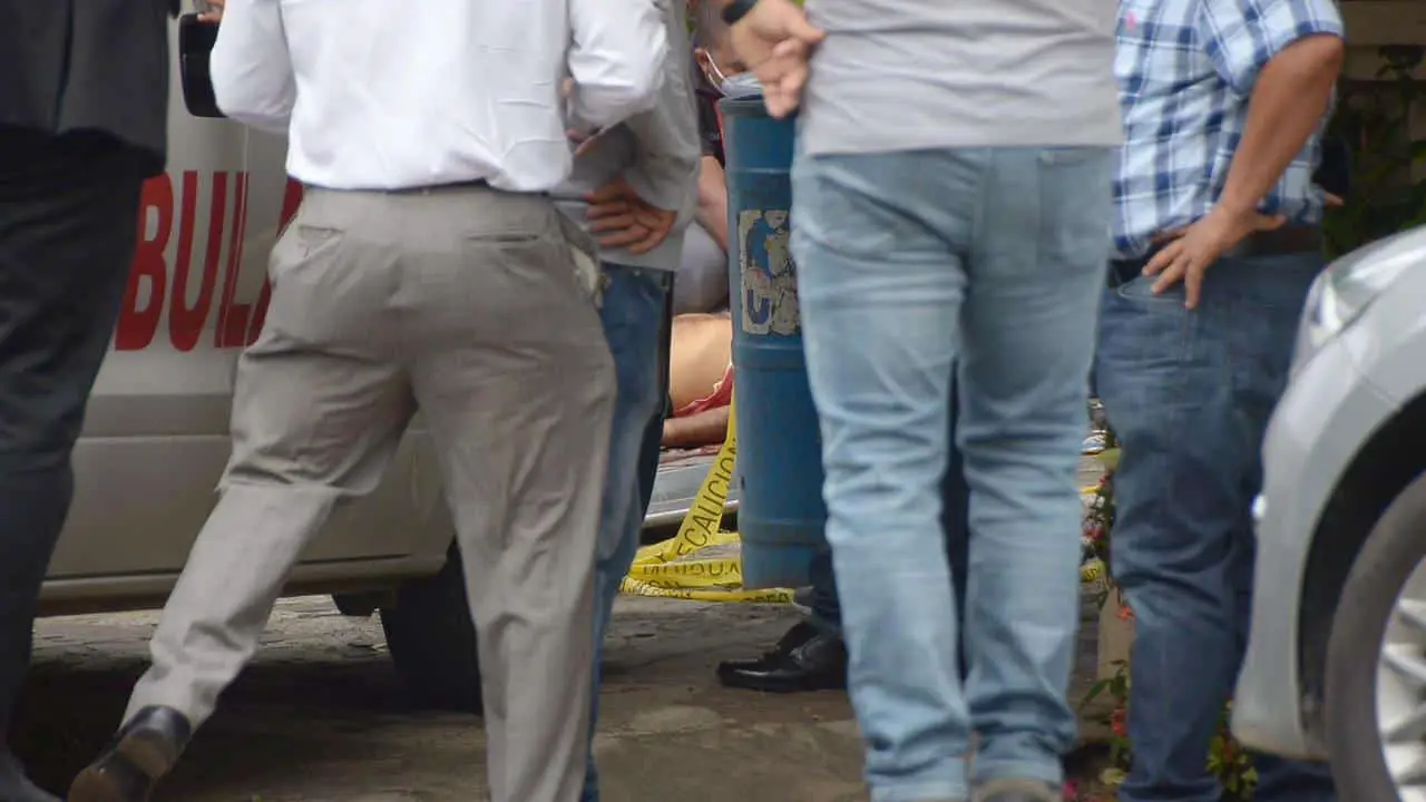 République dominicaine: un avocat a été tué pendant qu'il ramassait un journal devant sa maison