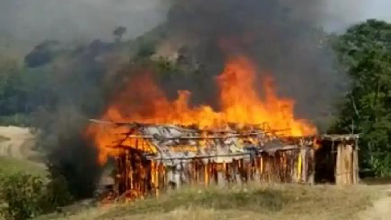 Trois soldats dominicains ont tué un haïtien de 40 ans et incendié huit maisons à Bahoruco