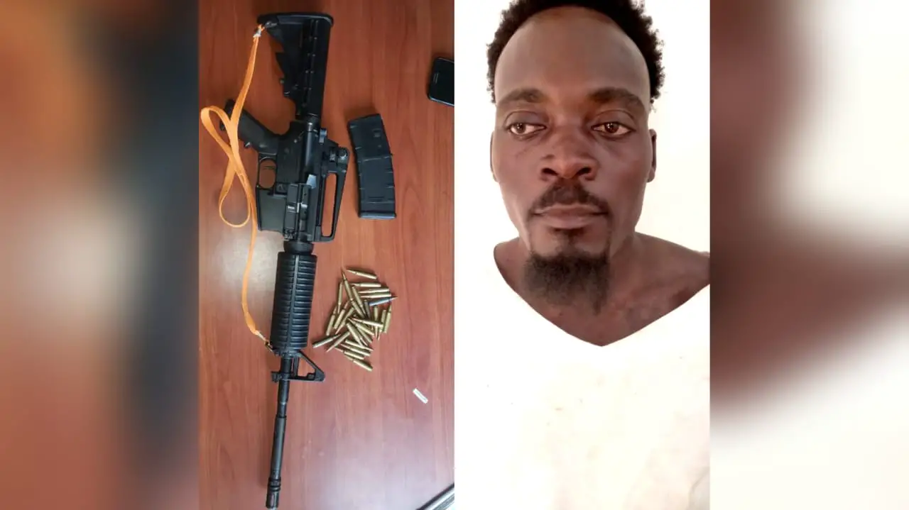 Deux armes à feu dont un fusil d'assaut saisi par la PNH et un présumé bandit arrêté