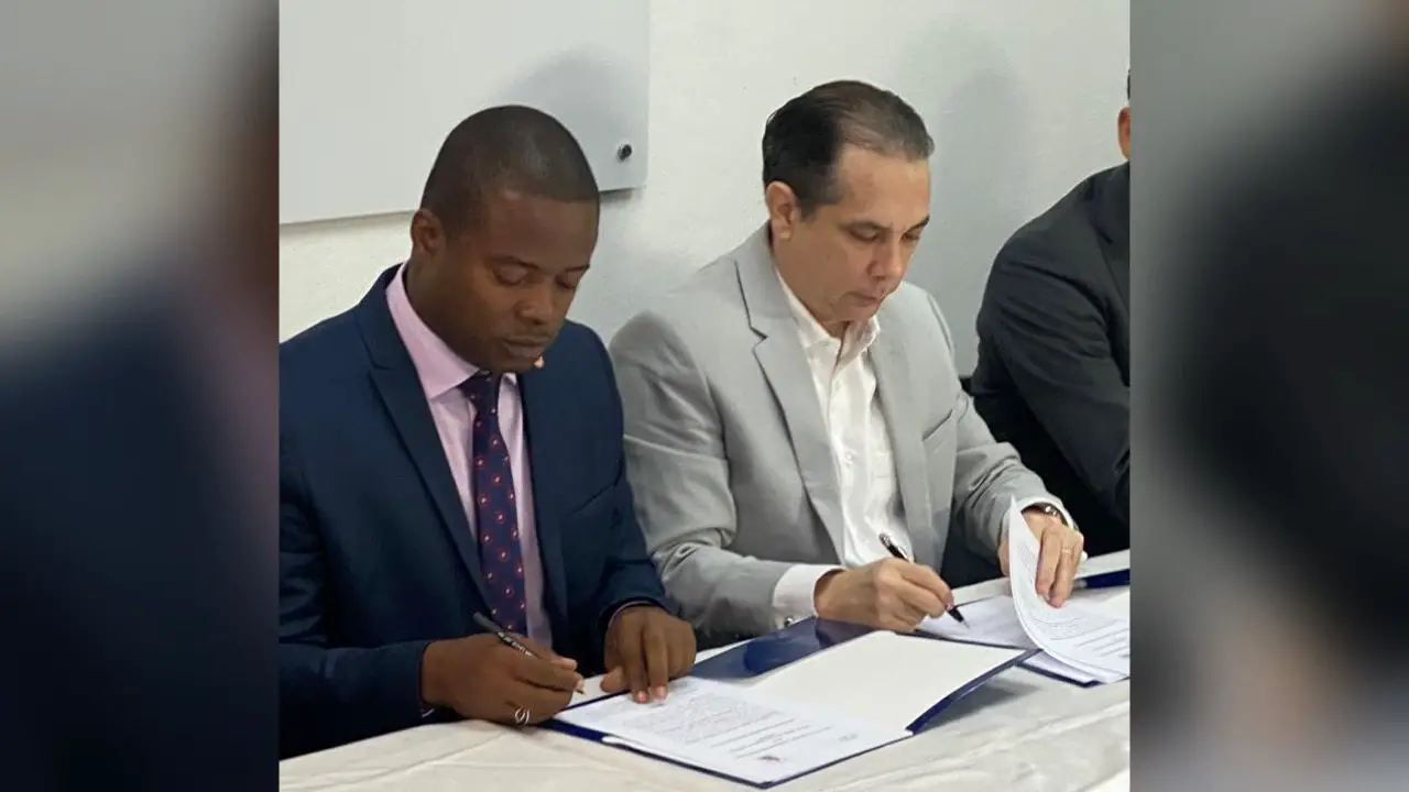 Le président de l'ACIS défend l’accord de coopération signé avec le Consulat général d’Haïti à Santiago