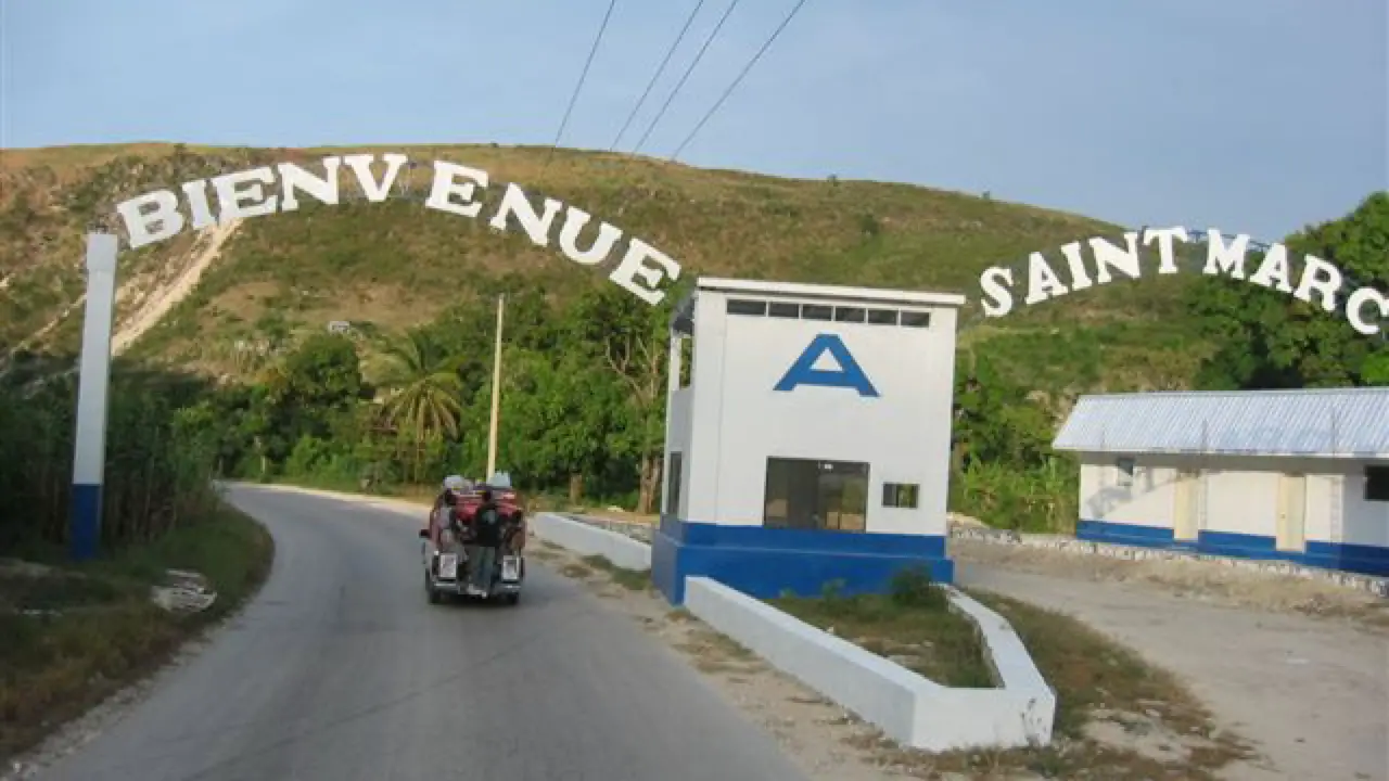 Saint-Marc - Haiti: la justice libère Frinot Techelot, présumé membre du gang « Gran Grif », quelques heures après son arrestation