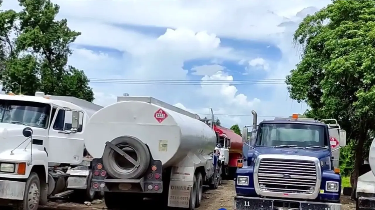 Une quarantaine de barils d’essence saisis, 3 arrestations pour vente illicite de carburant dans la juridiction de Port-au-Prince