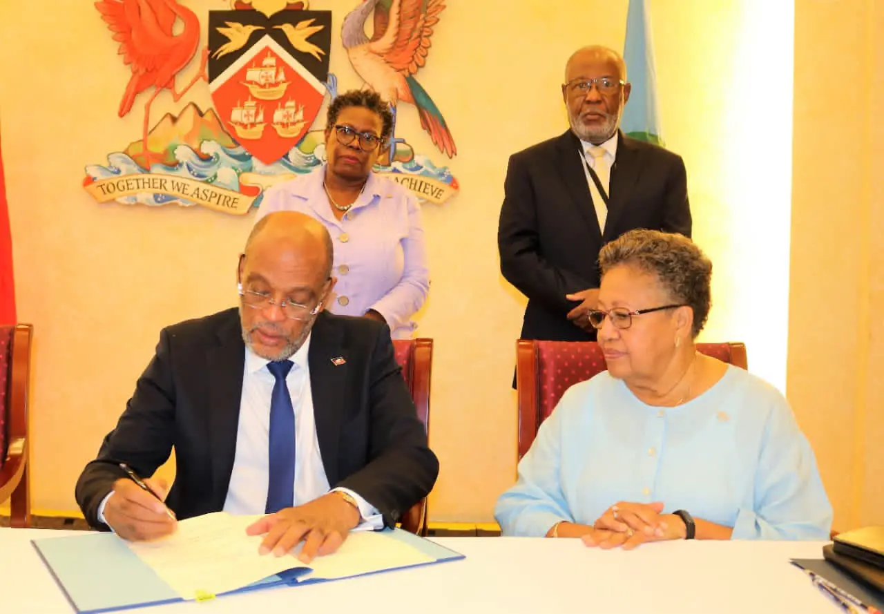 Haiti: Ariel Henry signe l'Accord établissant le système CASSOS sur la sécurité de l'aviation