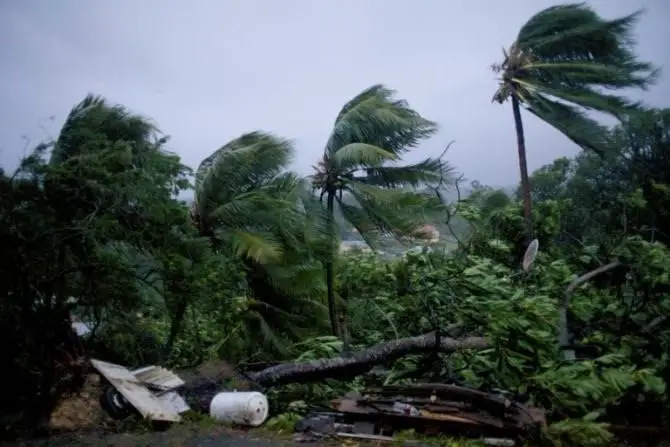 Guadeloupe: le passage de la tempête tropicale Fiona fait un mort