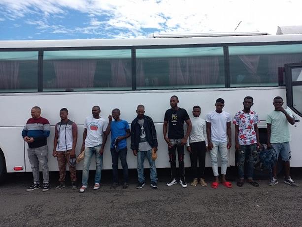 23 Haïtiens sans-papiers interceptés à bord d’un autobus alors qu’ils rentraient à Santo Domingo