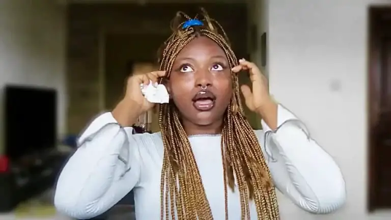 En raison de ses vidéos sur internet, une étudiante en droit ghanéenne doit attendre si elle peut devenir avocate