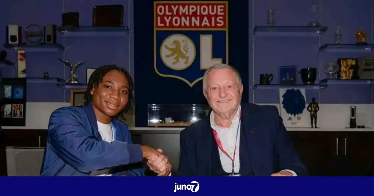 Melchie Dumornay signe avec l’Olympique Lyonnais jusqu'au 30 juin 2026