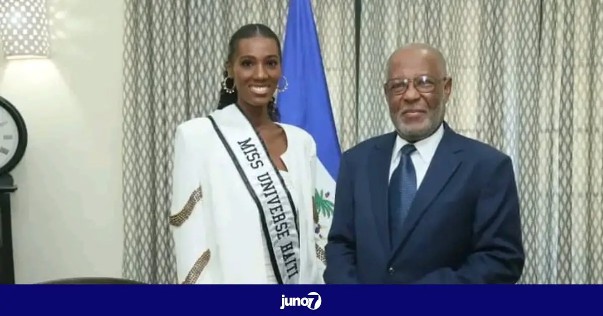 La Miss Univers Haïti Mideline Phelizor reçue par le ministre des affaires étrangères Victor Généus
