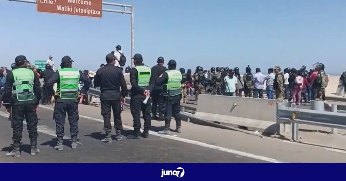 Des centaines de migrants dont des Haïtiens bloqués à la frontière entre le Pérou et le Chili