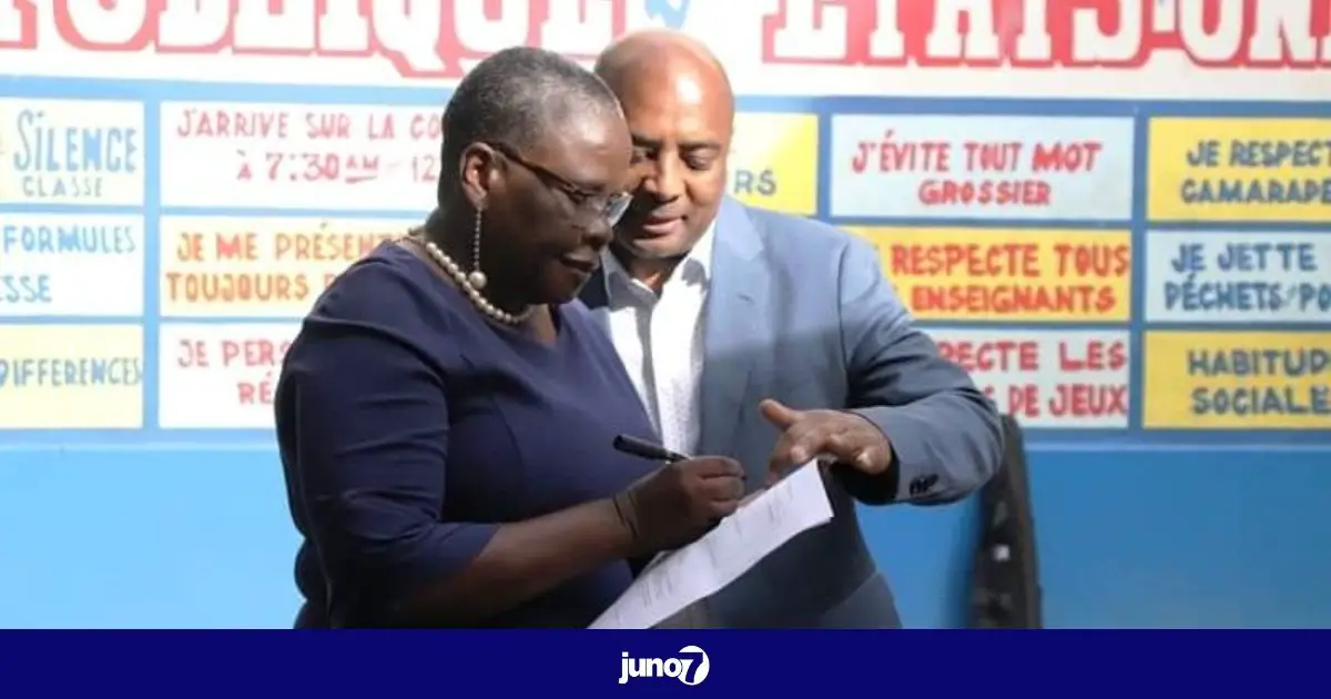 "Seuls les enseignants dûment identifiés seront habilités à surveiller et corriger les examens officiels cette année", annonce le MENFP