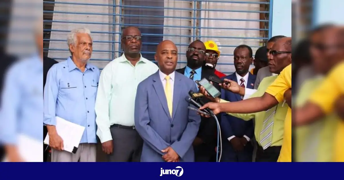 Le ministre Nesmy Manigat qualifie de "réussite" la première journée du bac