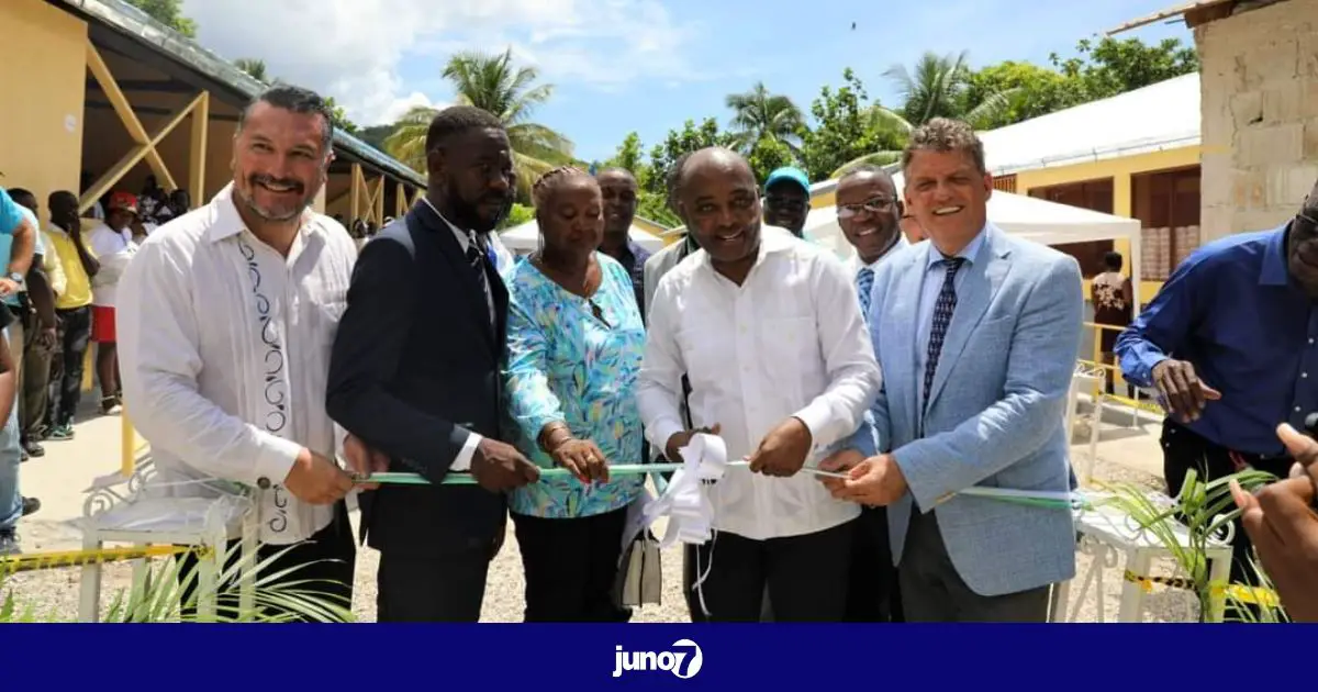 Aquin: le MENFP a inauguré le nouveau bâtiment de l'école nationale de Maingrette