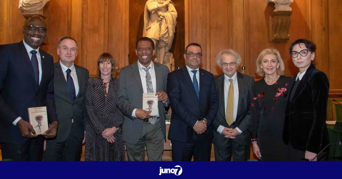 L’Ambassade d'Haïti en France félicite Dany Laferrière pour le Grand Prix des Ambassadeurs francophones