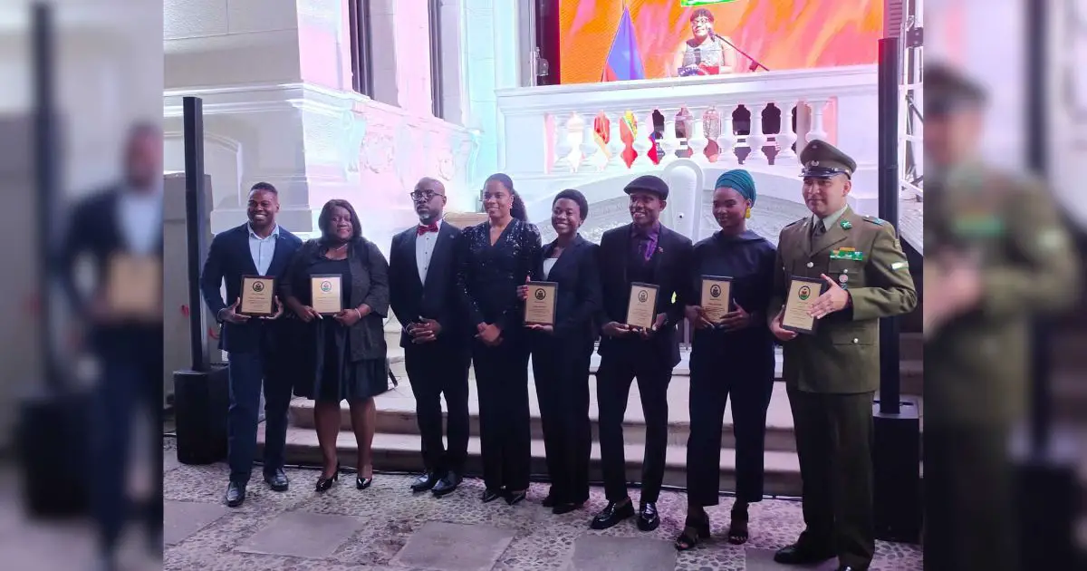 L'ambassade d'Haïti au Chili a honoré plusieurs haïtiens dont le patineur Gesny Pierre Louis